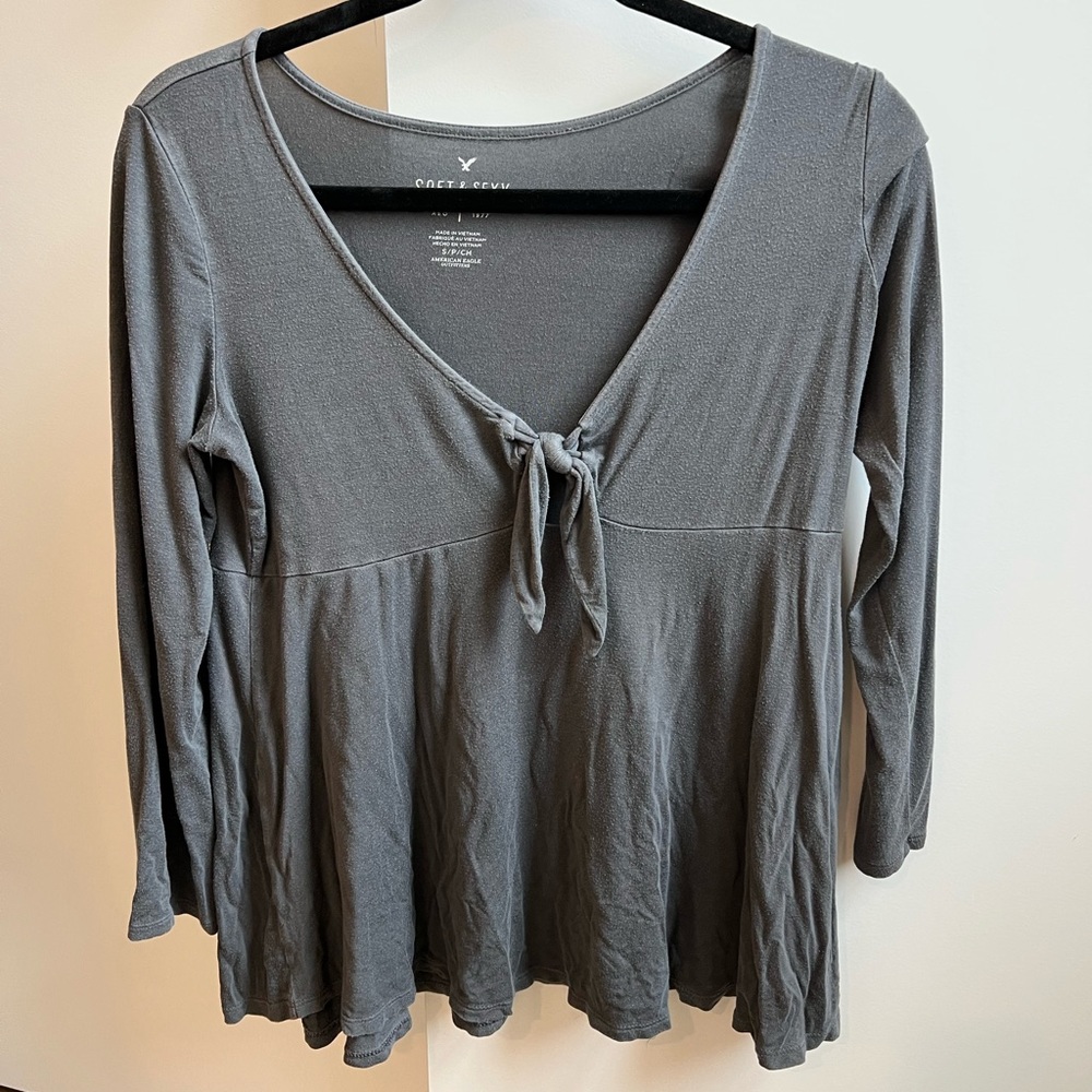 Soft grey long sleeve tee with 3/4 sleeves